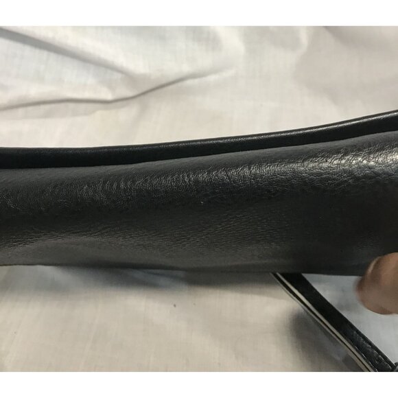 Steve Madden Black Crossbody Wallet With Chain Strap 8 1/2 X 6 1/2" - Picture 14 of 14